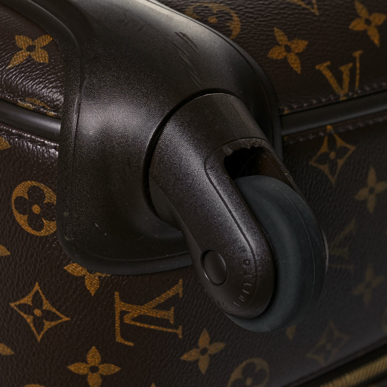 Louis Vuitton Monogram Zephyr 70 13 of 17