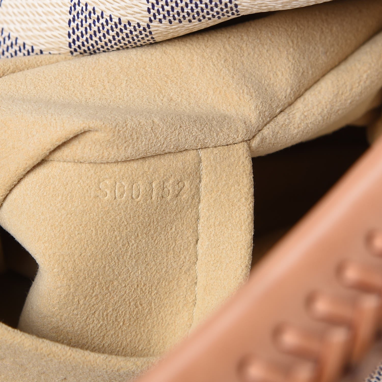 Louis Vuitton Damier Azur Artsy MM 8 of 9