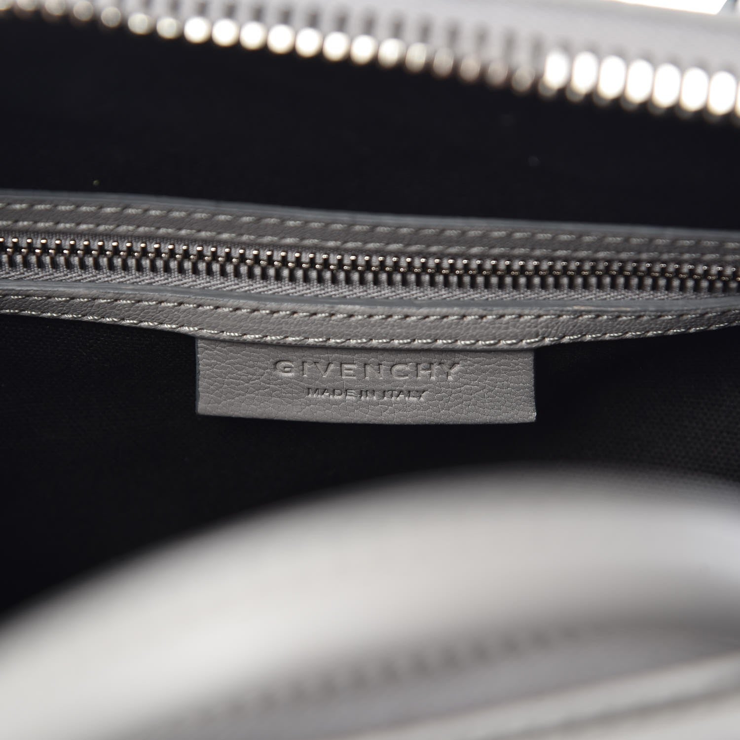 Givenchy Sugar Goatskin Small Antigona Pearl Grey 6 of 12