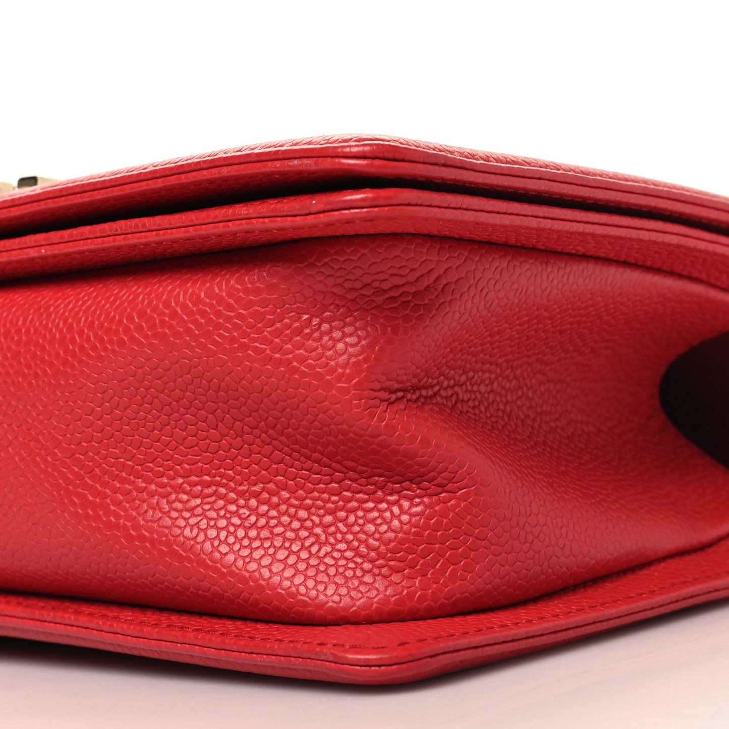 Caviar Quilted Medium Boy Flap Light Red
