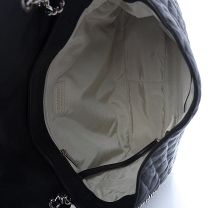 Chanel Washed Lambskin Quilted Maxi Chain Around Flap Black 5 of 10