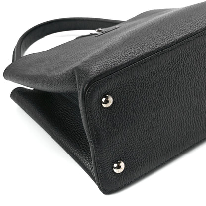 Louis Vuitton Taurillon Capucines MM Platino 9 of 10