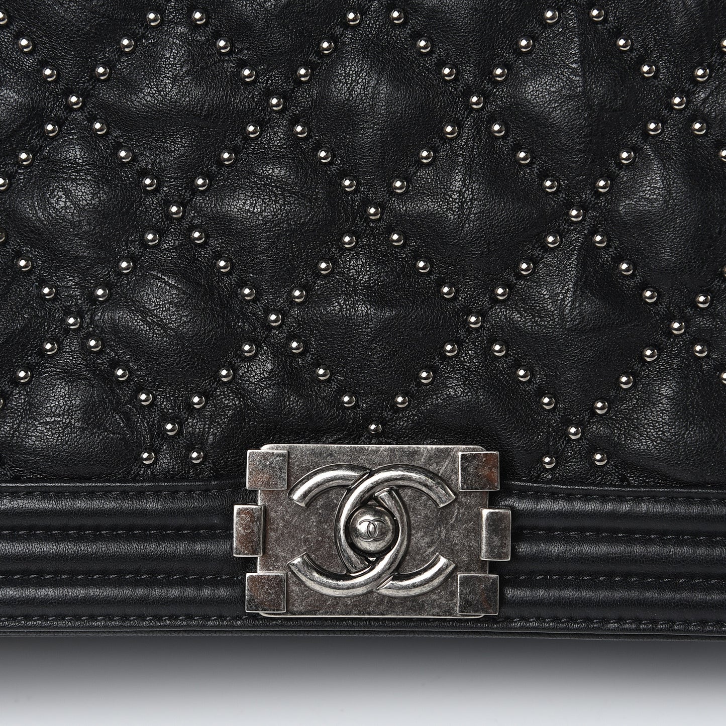 Crumpled Lambskin New Medium Studded Boy Flap Black