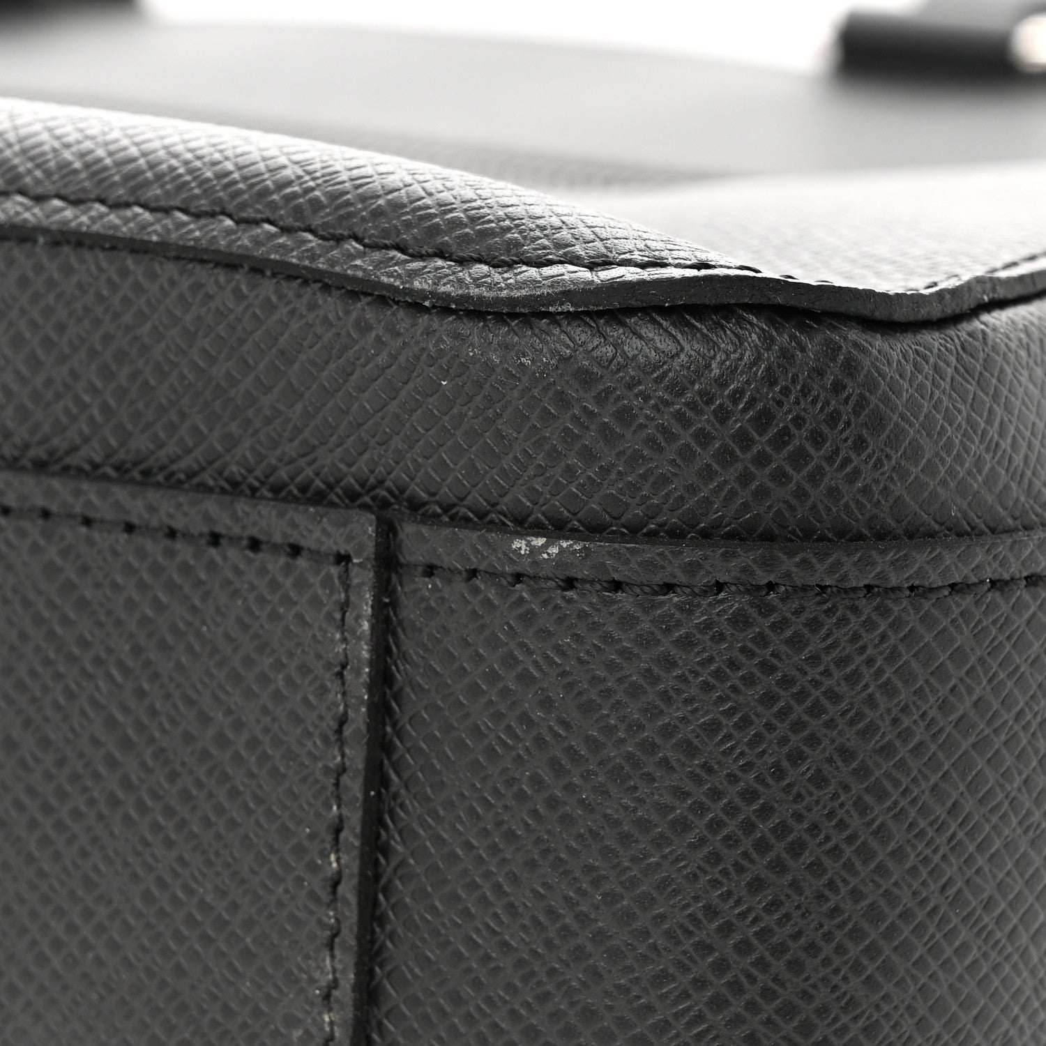 Louis Vuitton Taiga Porte-Documents Business MM Ardoise 11 of 12