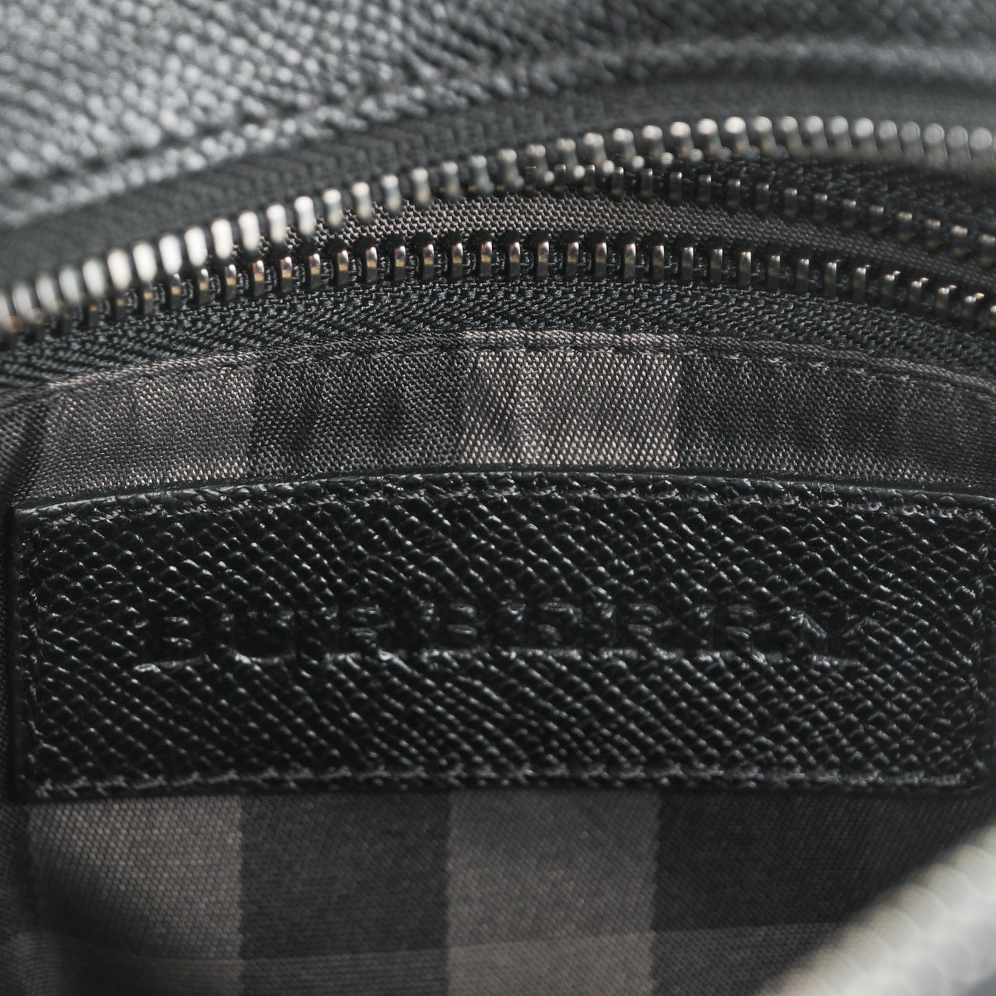 London Grainy Calfskin Messenger Bag Black