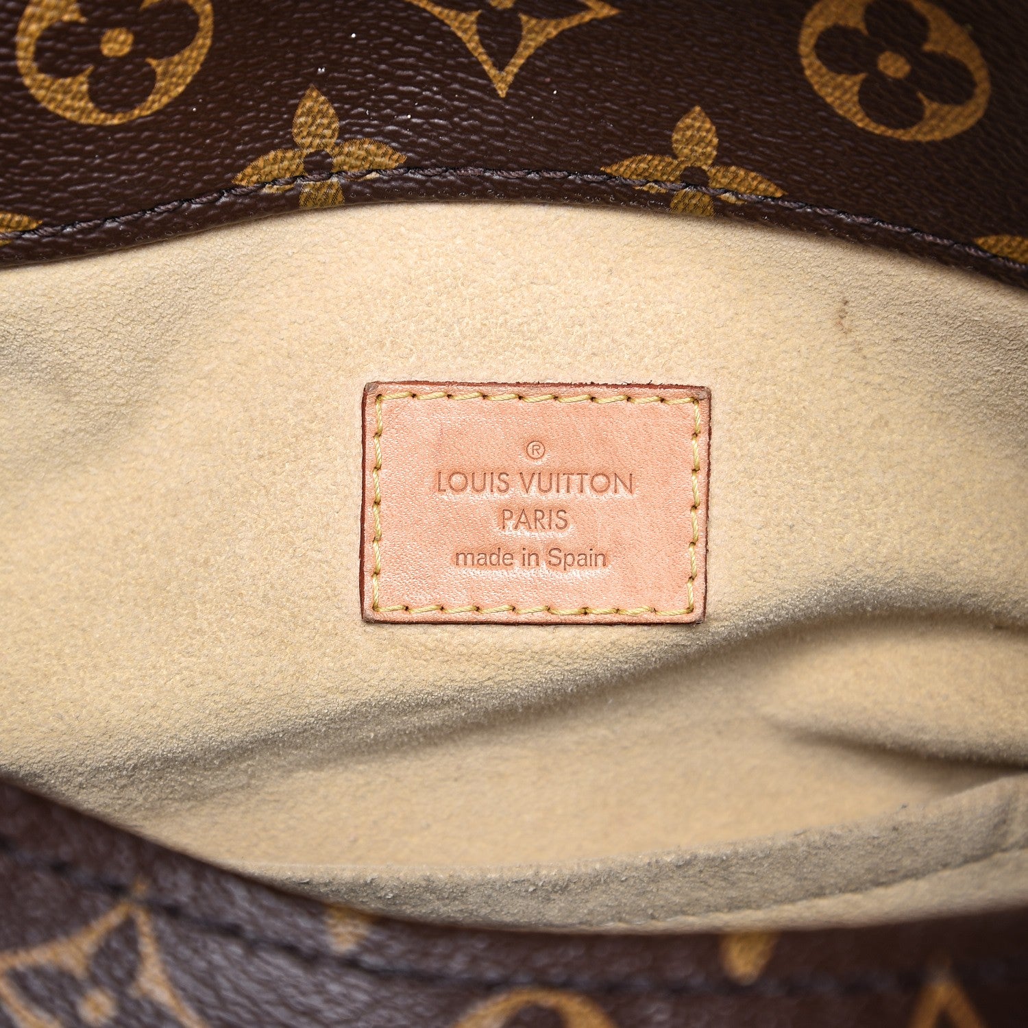 Louis Vuitton Monogram Artsy MM 6 of 11
