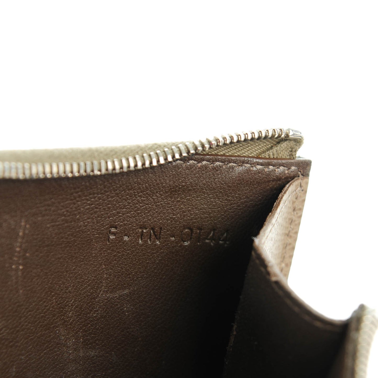 Drummed Calfskin Half Zip Multifunction Coin Purse Souris