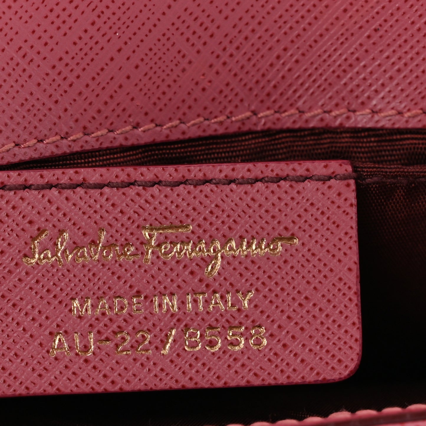 Hammered Calfskin Mini Miss Vara Bow Chain Bag Pink