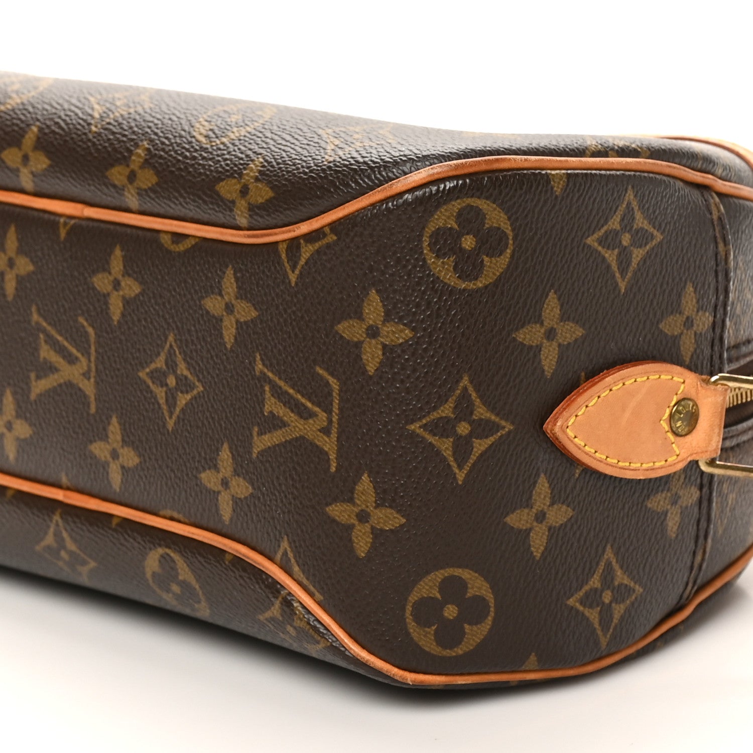 Louis Vuitton Monogram Blois 9 of 9