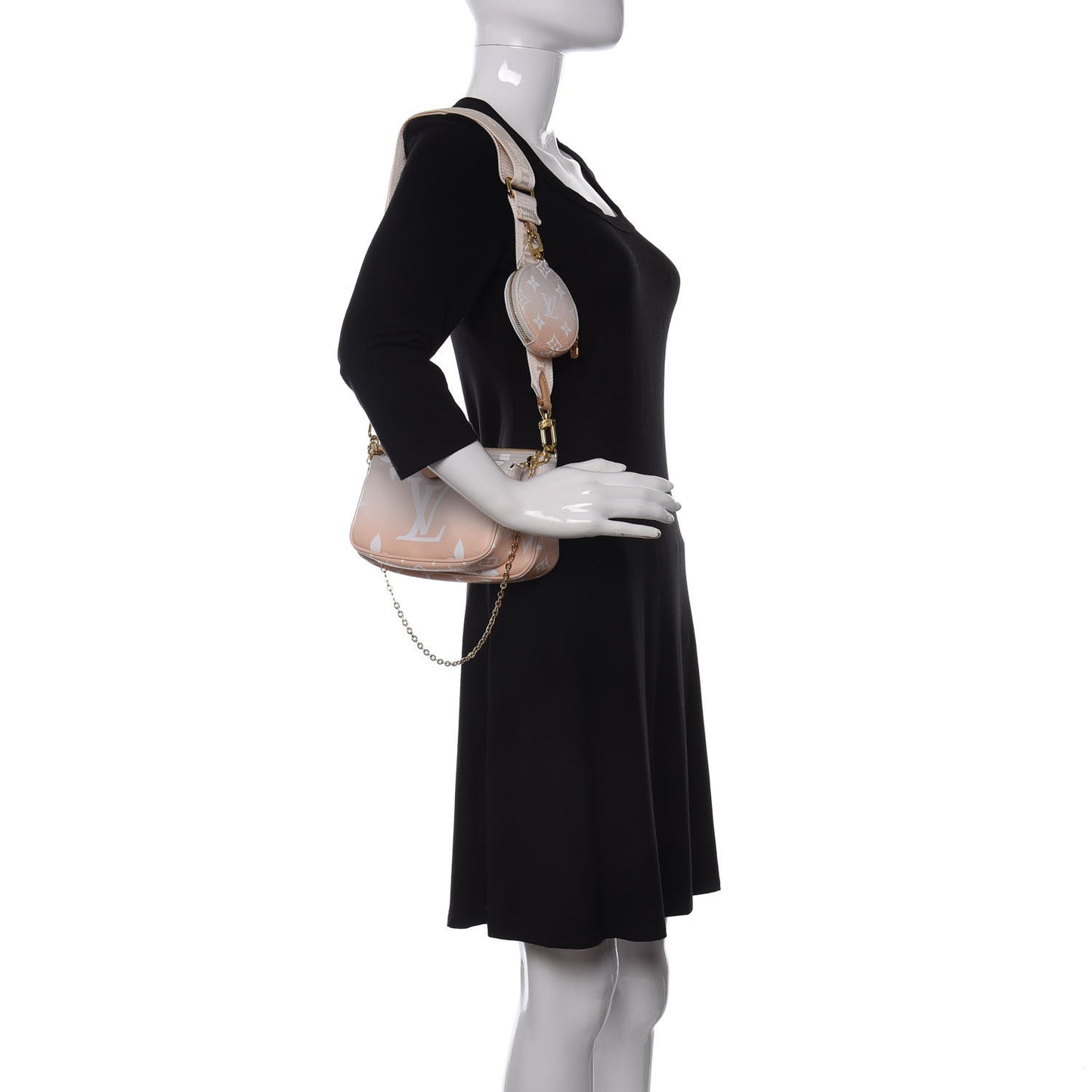 Monogram Giant By The Pool Multi Pochette Accessories Brume