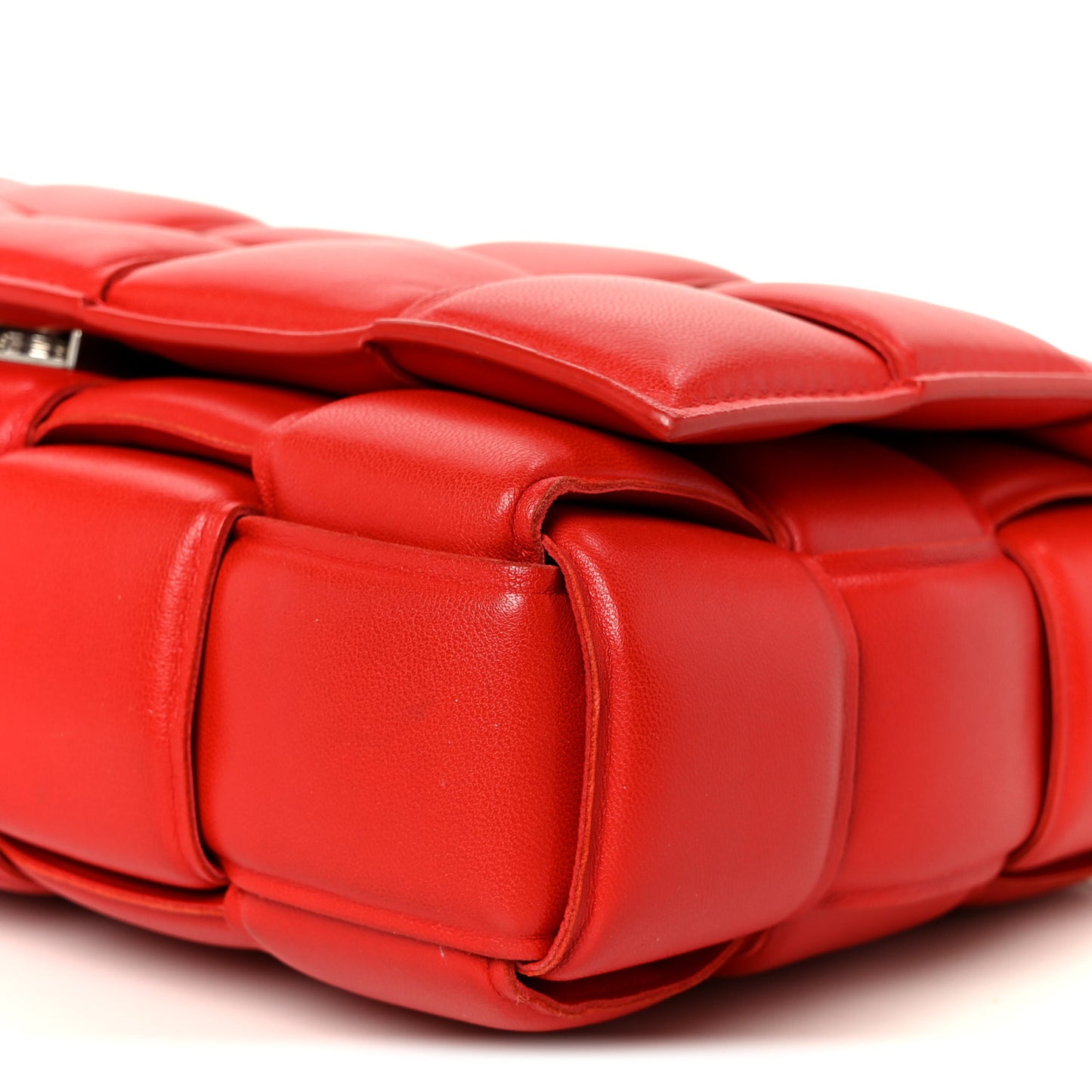 Lambskin Maxi Intreccio Padded Chain Cassette Crossbody Bag Nail Polish