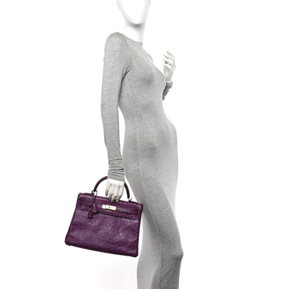 Hermes Ostrich Kelly Retourne 32 Violine 2 of 11