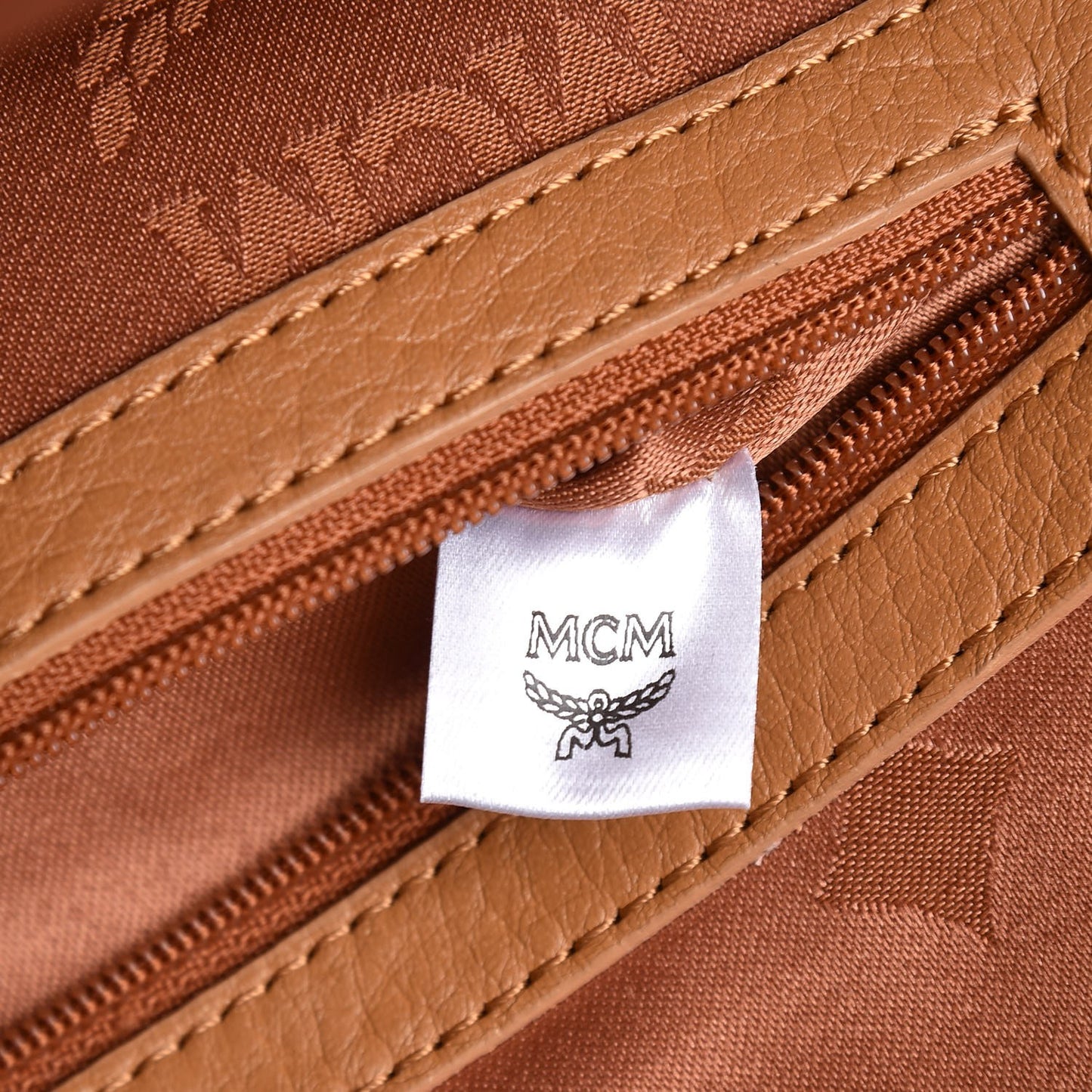 Visetos Crown Stud Medium Stark Backpack Cognac