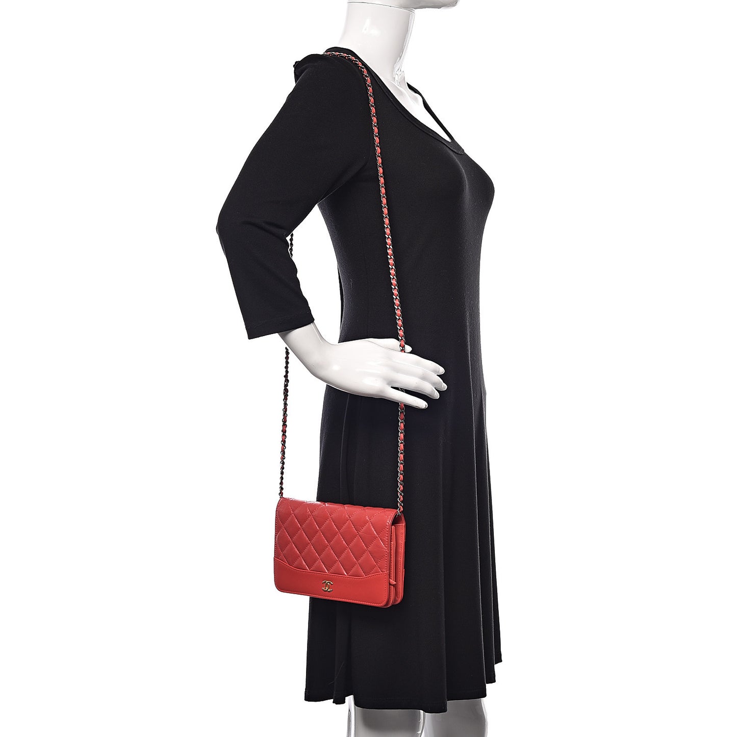 Patent Goatskin Quilted Gabrielle Wallet On Chain WOC Orange