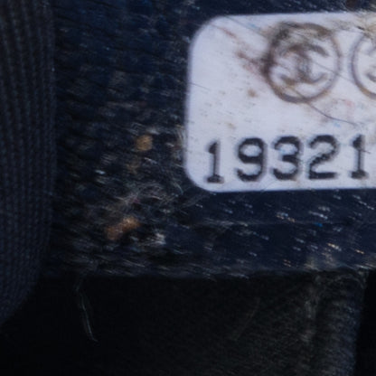 Chanel Iridescent Calfskin Quilted Medium Boy Flap Blue 7 of 9