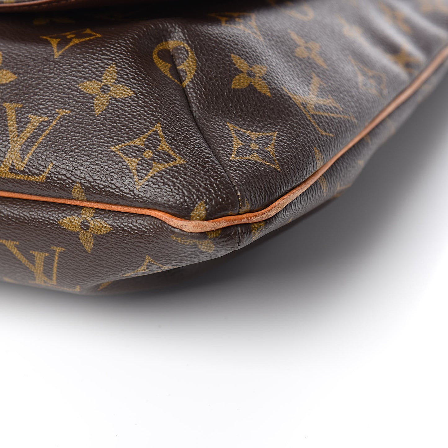 Monogram Musette GM