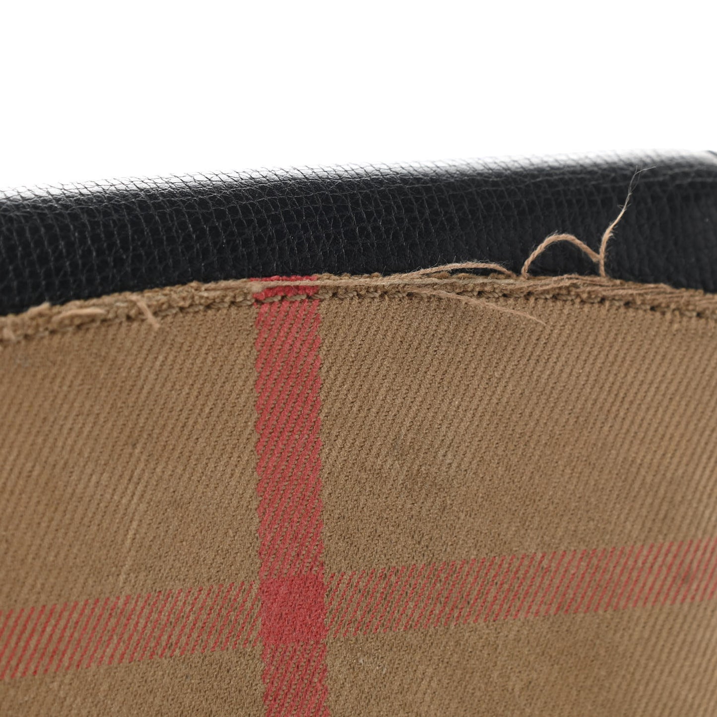 Grainy Calfskin House Check Wellington Wallet Mahogany Black