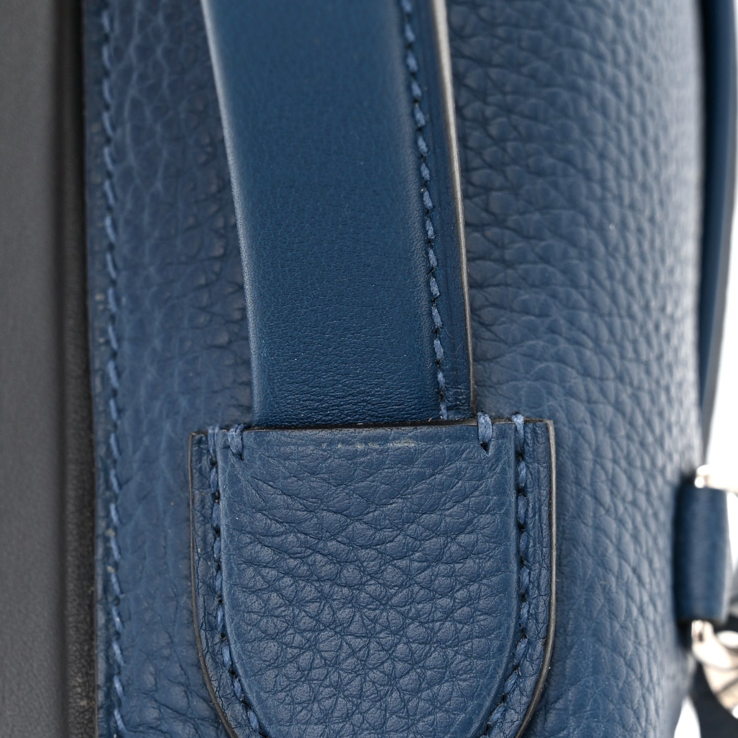 Togo Swift 29 24/24 Deep Bleu Bleu De Prusse