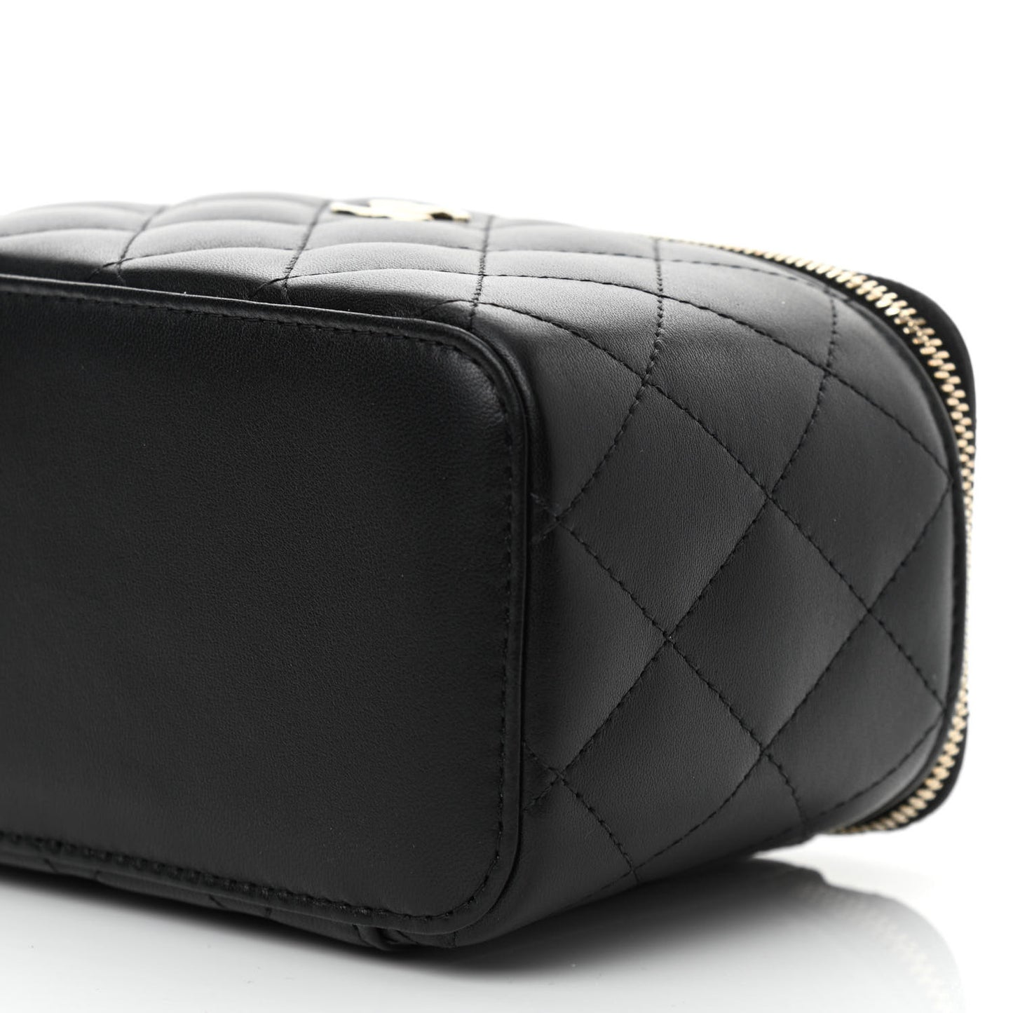 Lambskin Quilted Small Top Handle Vanity Case With Chain Black