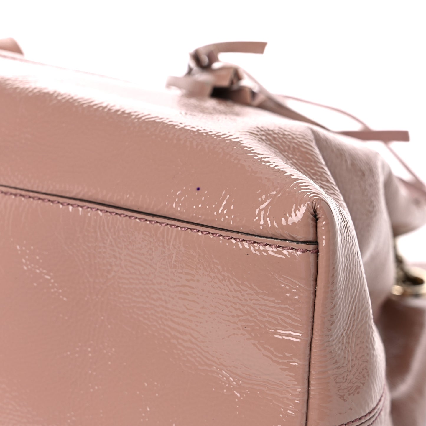 Patent Medium Soho Chain Shoulder Bag Dark Cipria