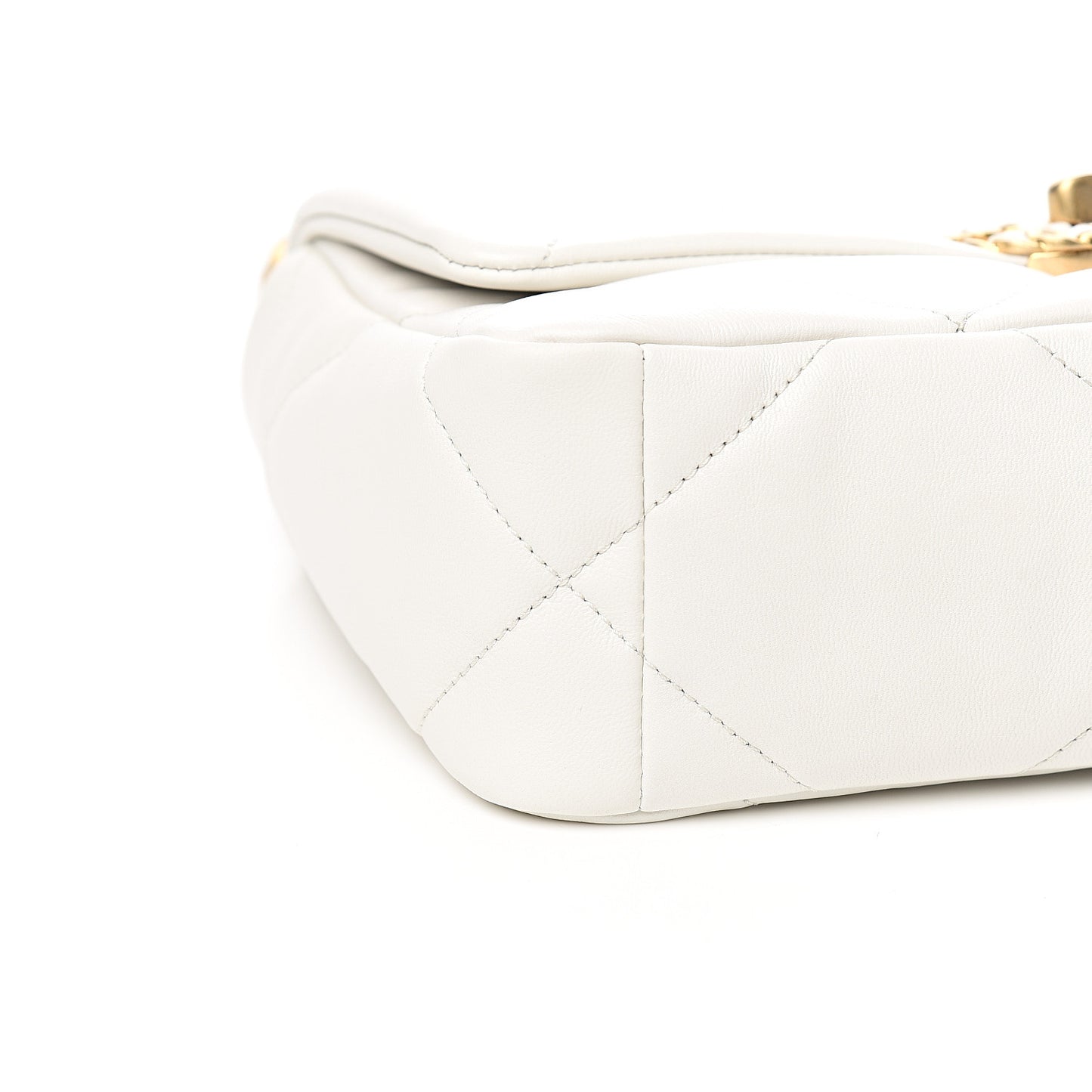 Goatskin Quilted Medium 19 Flap White
