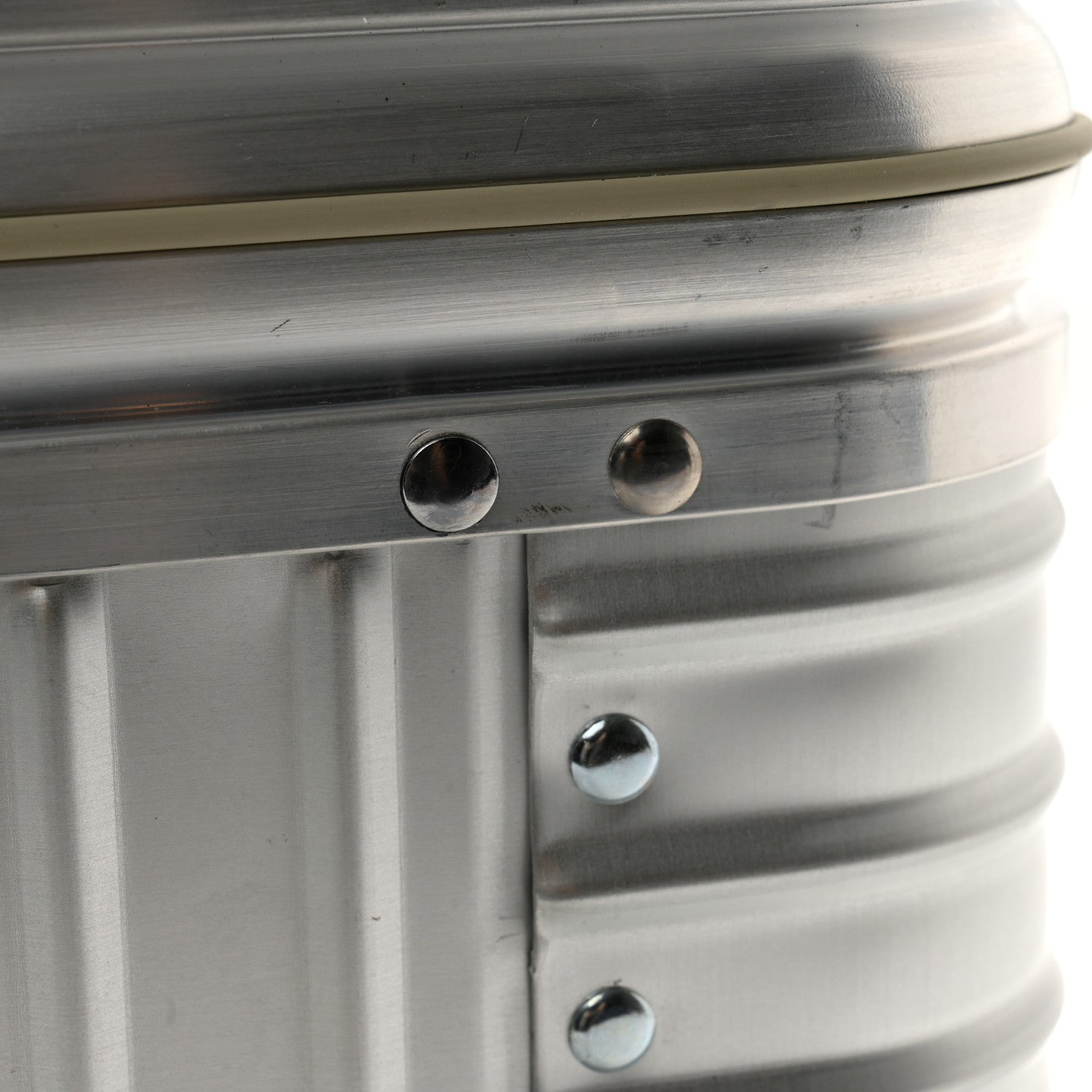 Rimowa Aluminum Topas Vanity Case Silver 19 of 20