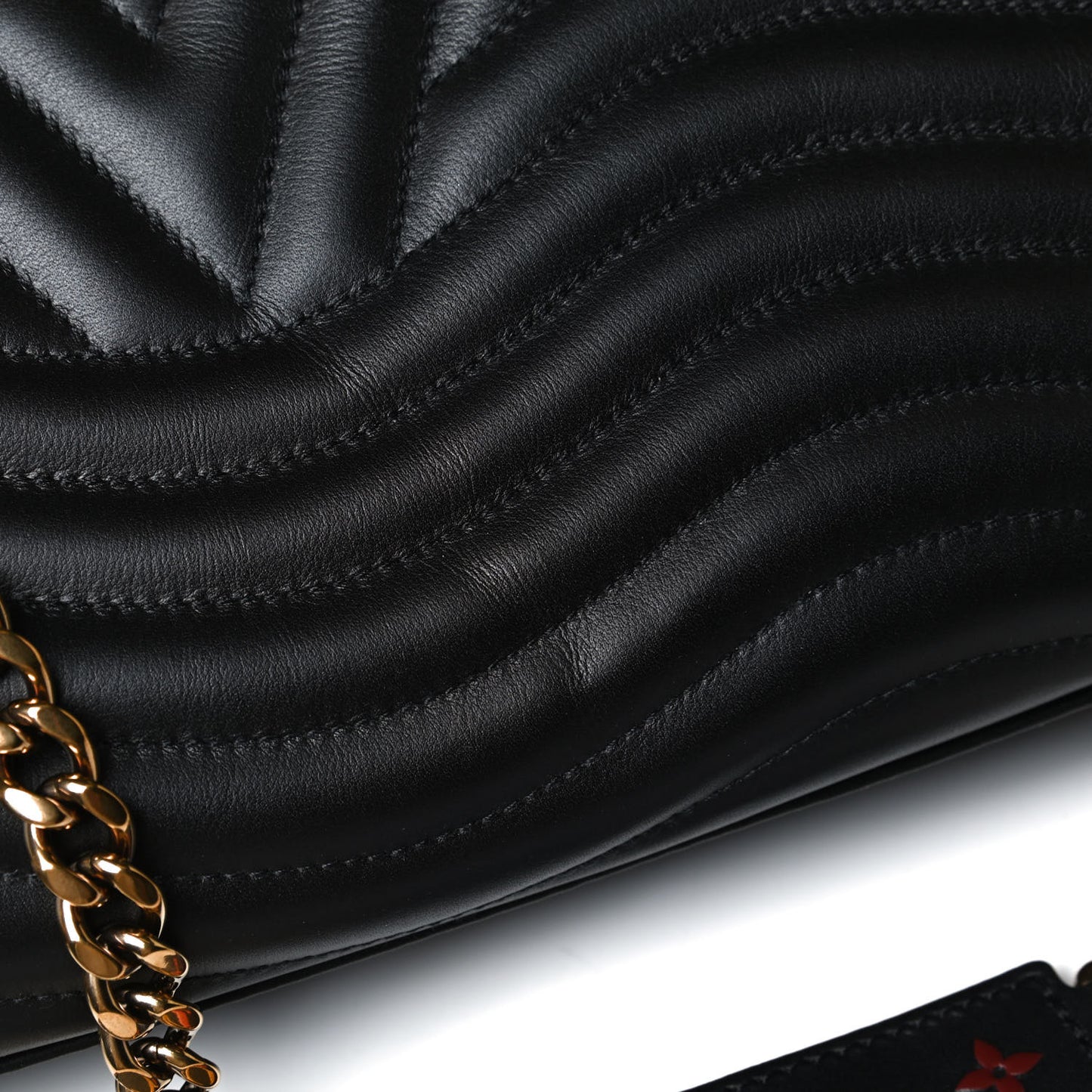 Calfskin New Wave Chain Tote Black