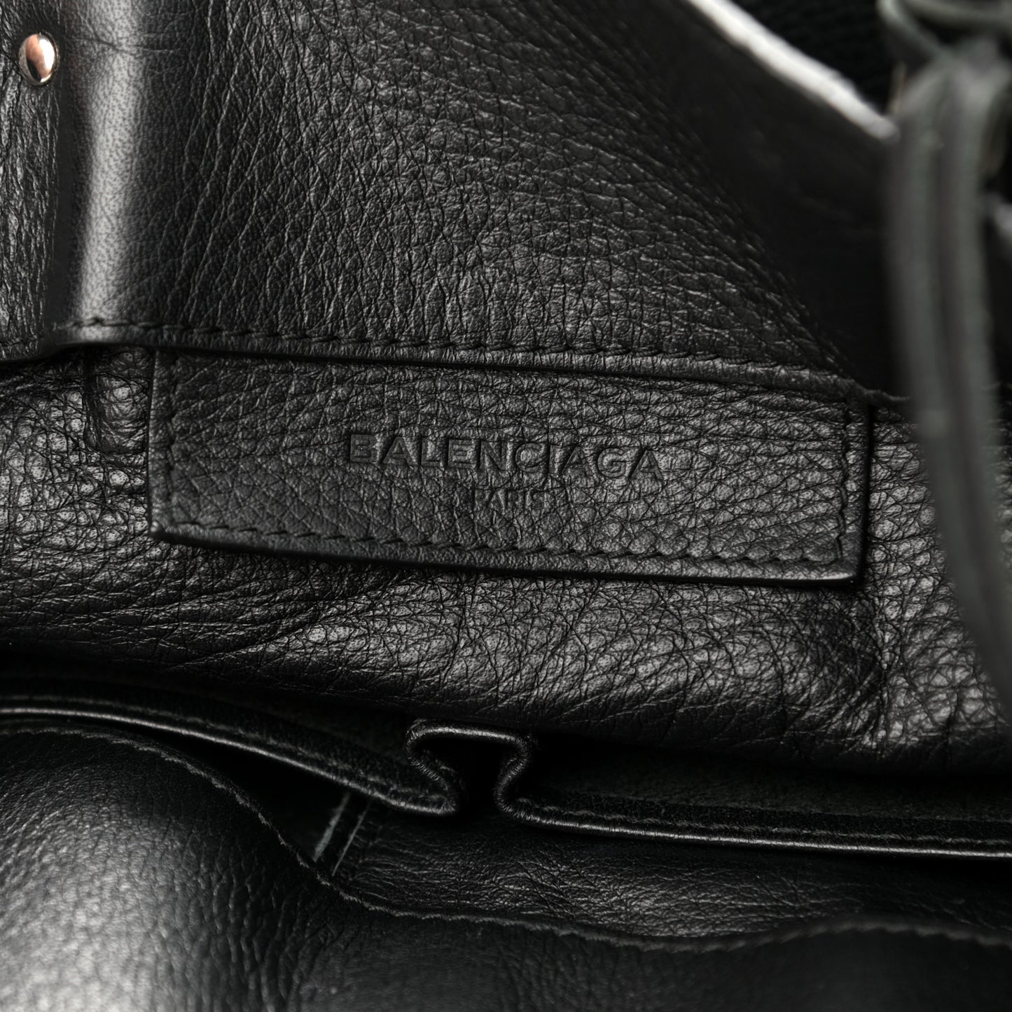 Veau Papier A5 Zip Around Tote Black