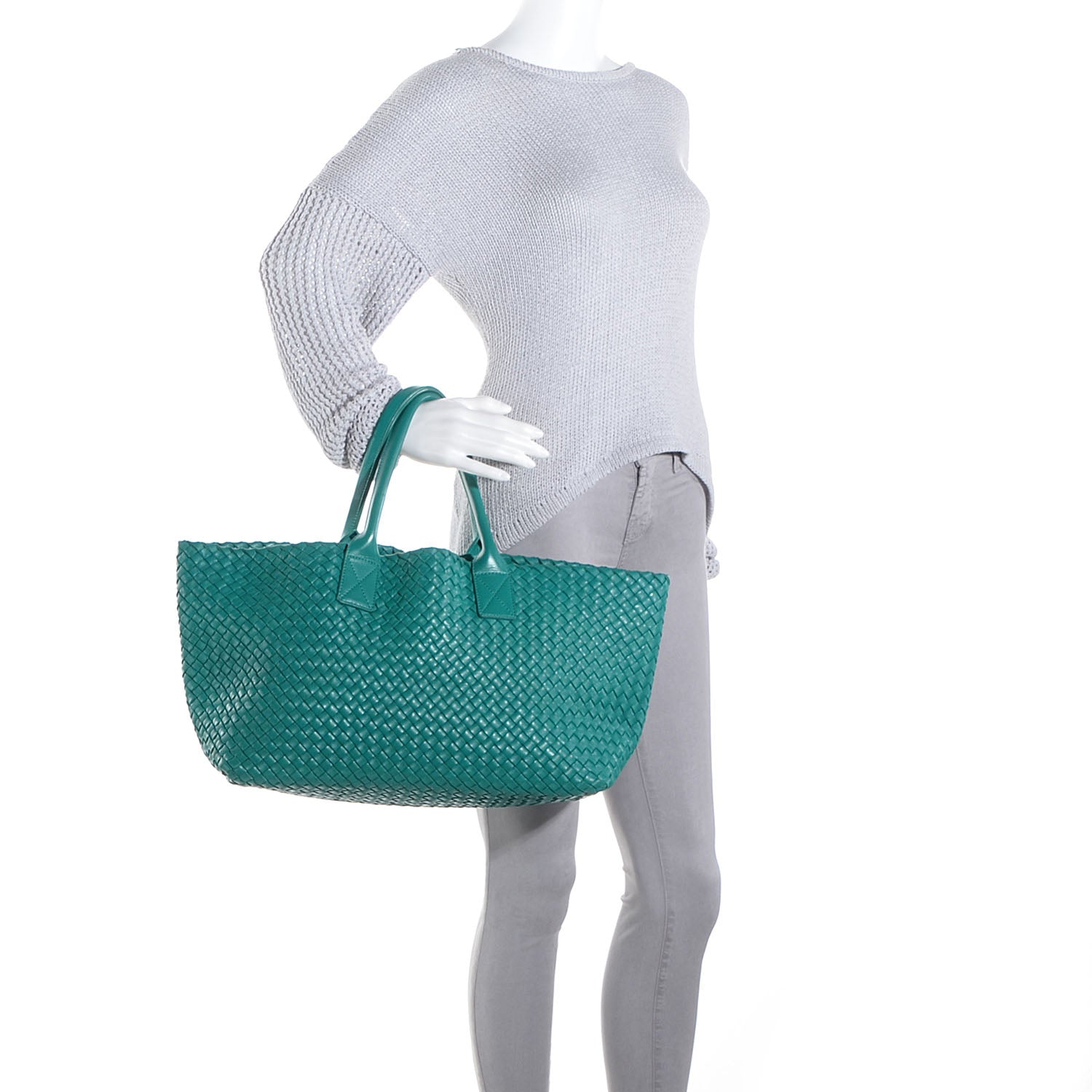 Bottega Veneta Nappa Intrecciato Medium Cabat Lagoon 2 of 9