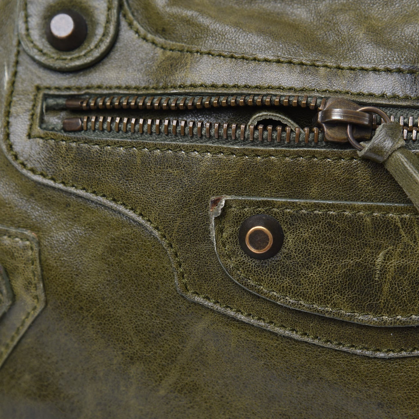 Agneau Classic Hardware First Olive