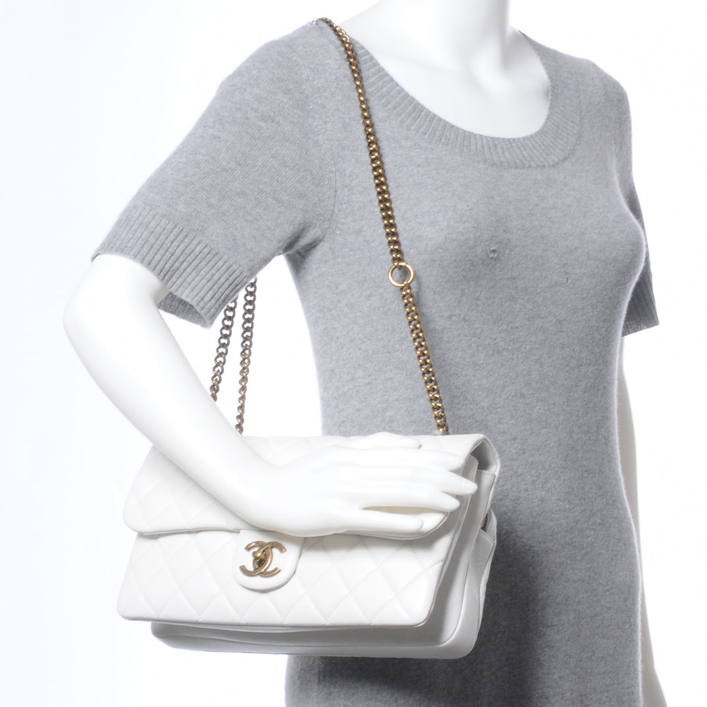 Calfskin CC Crown Medium Flap White