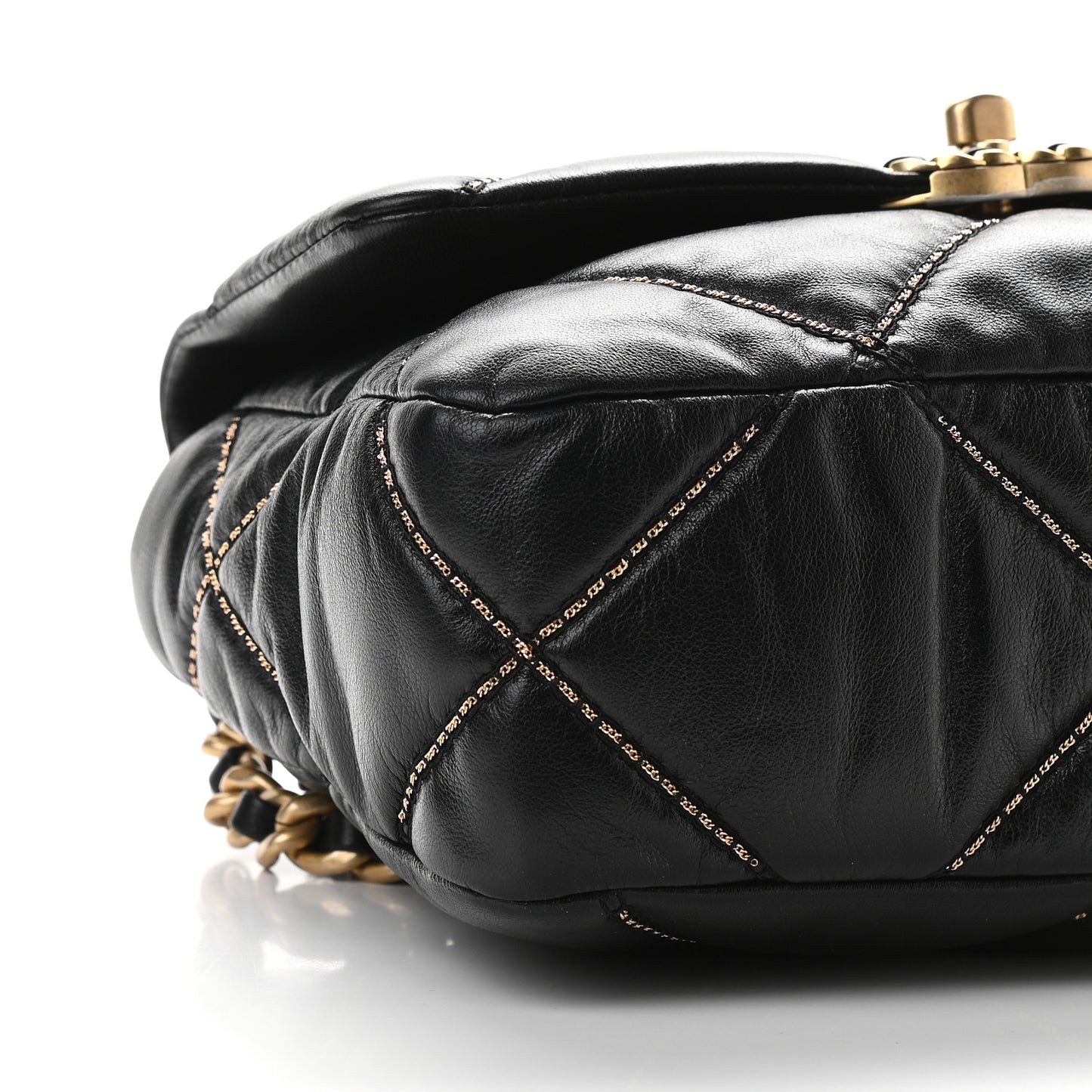 Lambskin Chain Quilted Medium Chanel 19 Flap Black