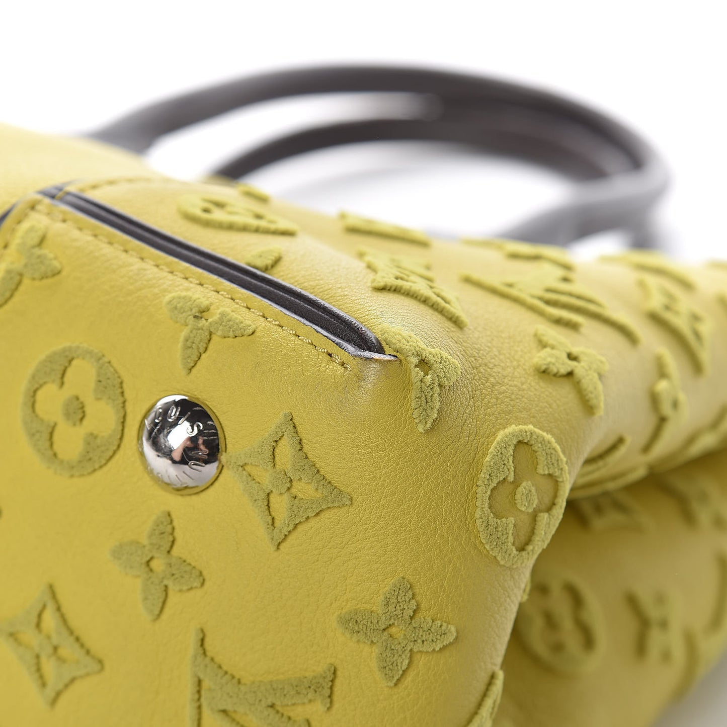 Veau Cachemire Tote W PM Pistache