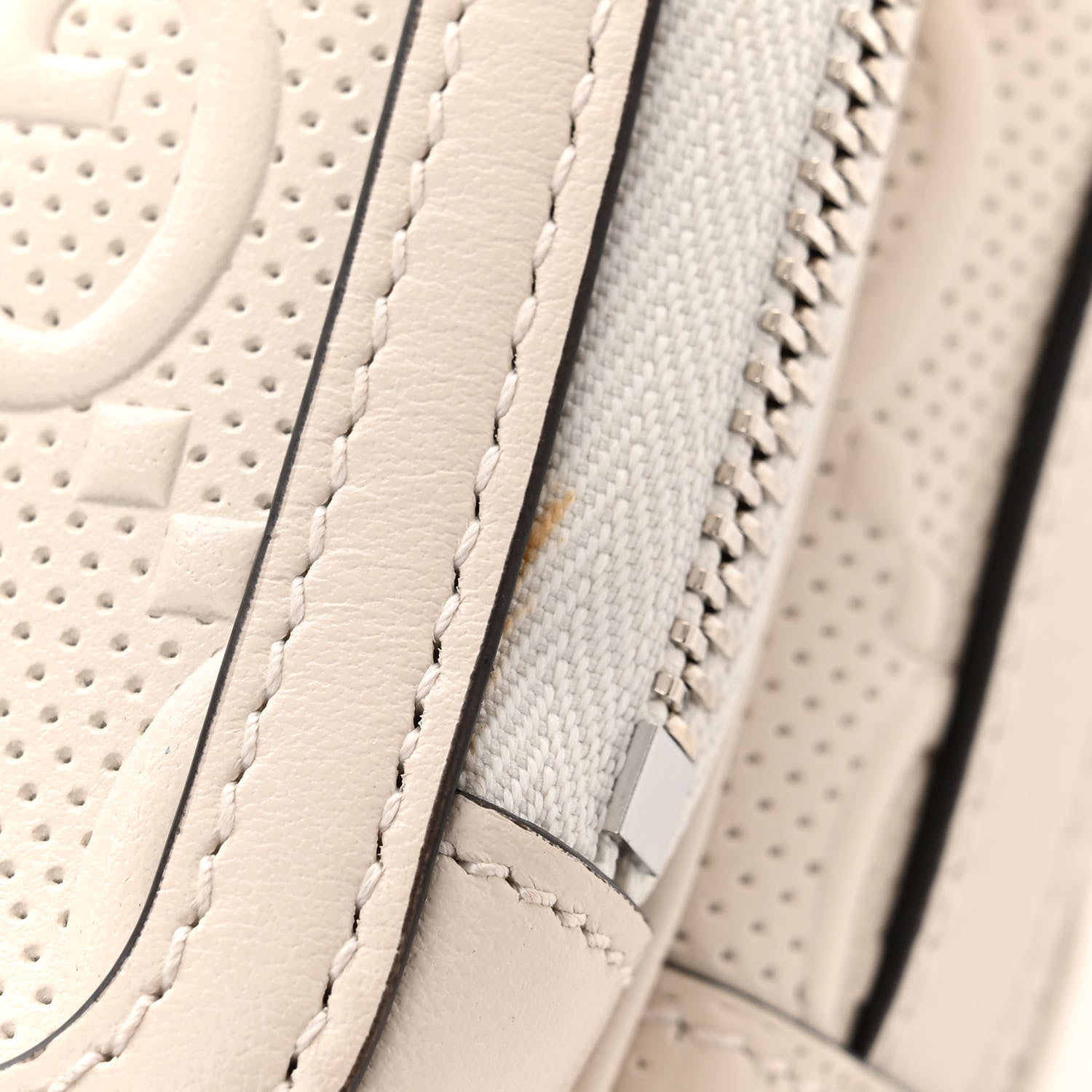 Gucci Calfskin GG Tennis Embossed Mini Double Zip Messenger Bag Mystic White 11 of 13