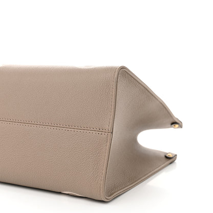 Louis Vuitton Empreinte Monogram Giant Onthego MM Tourterelle Creme 10 of 10
