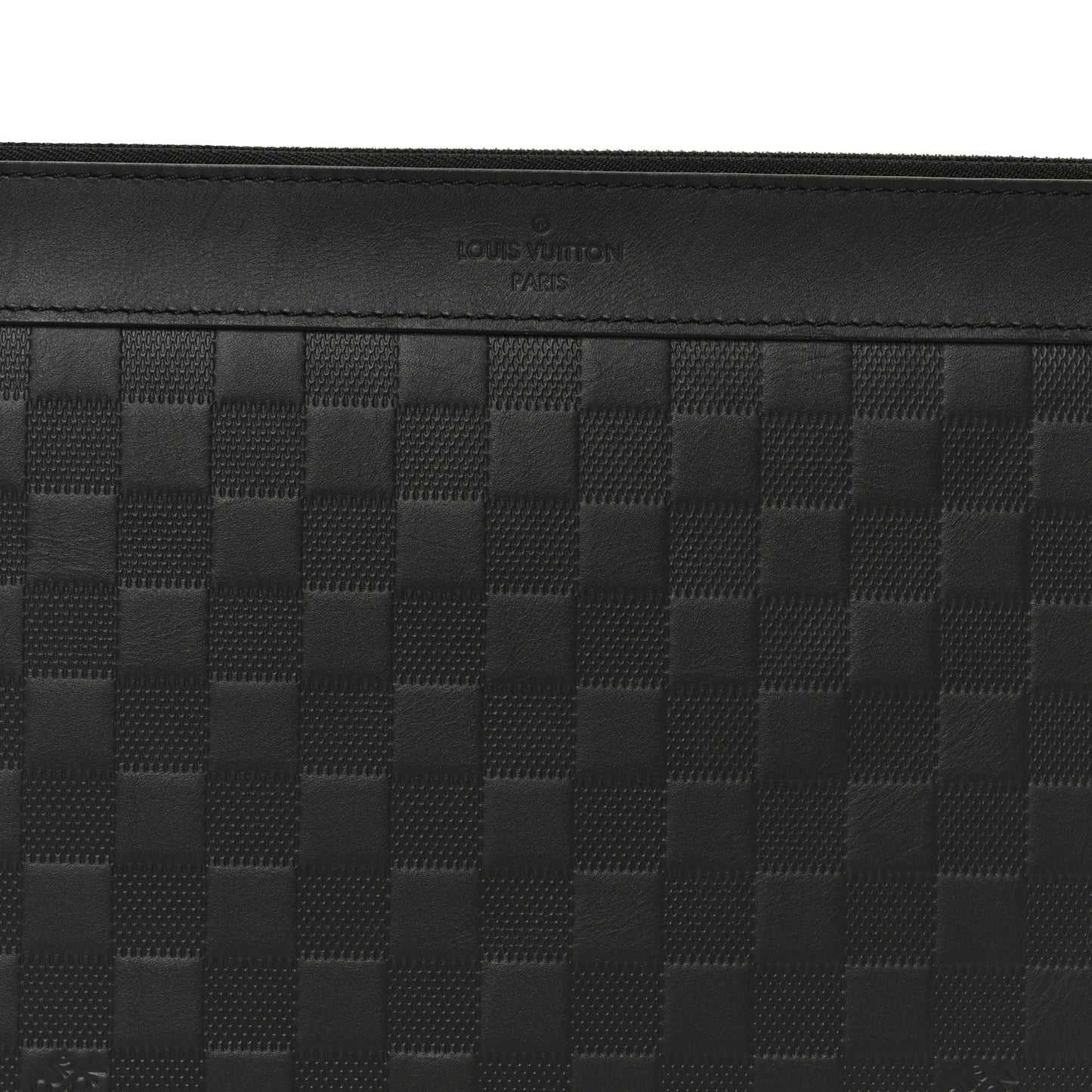 Damier Infini Discovery Pochette GM Onyx