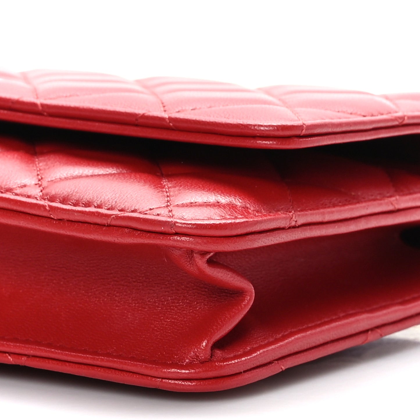 Lambskin Quilted Wallet On Chain WOC Red