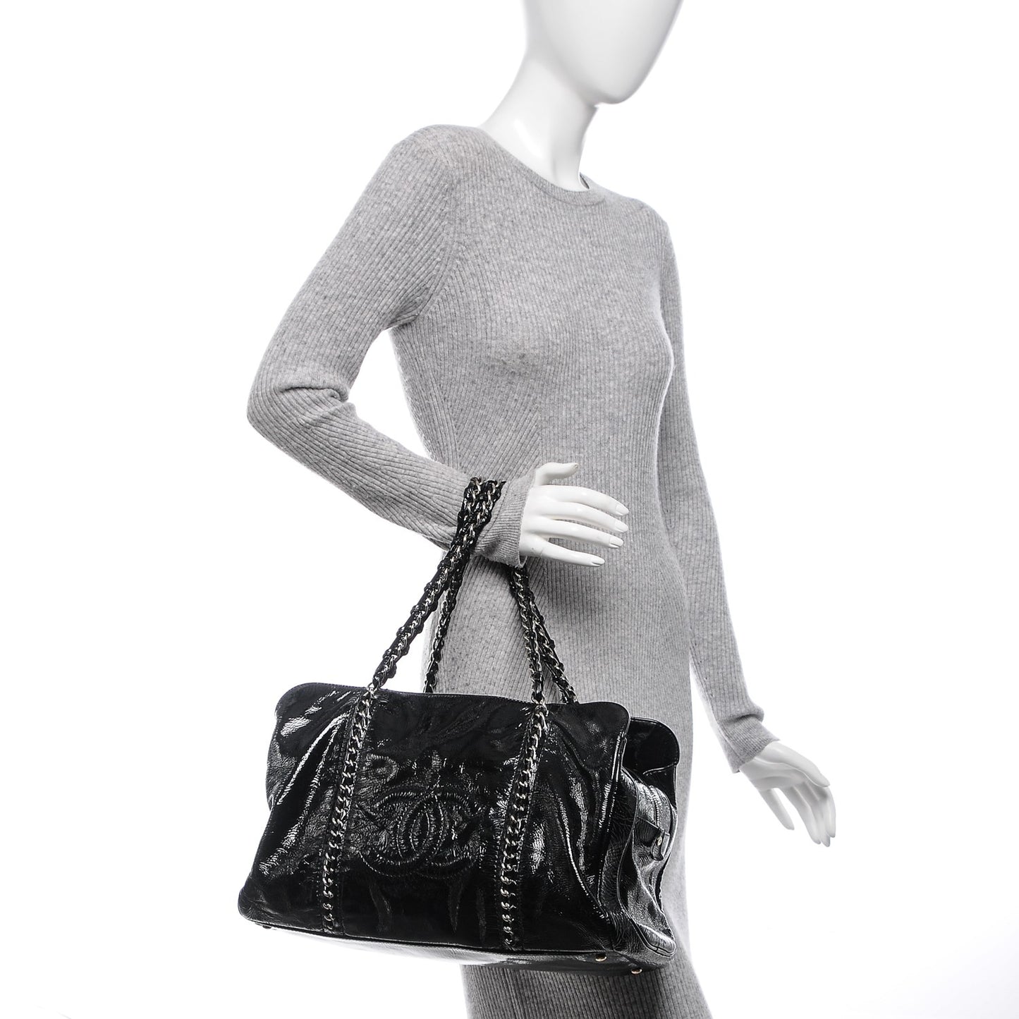 Patent Calfskin Large Luxe Ligne Tote Black