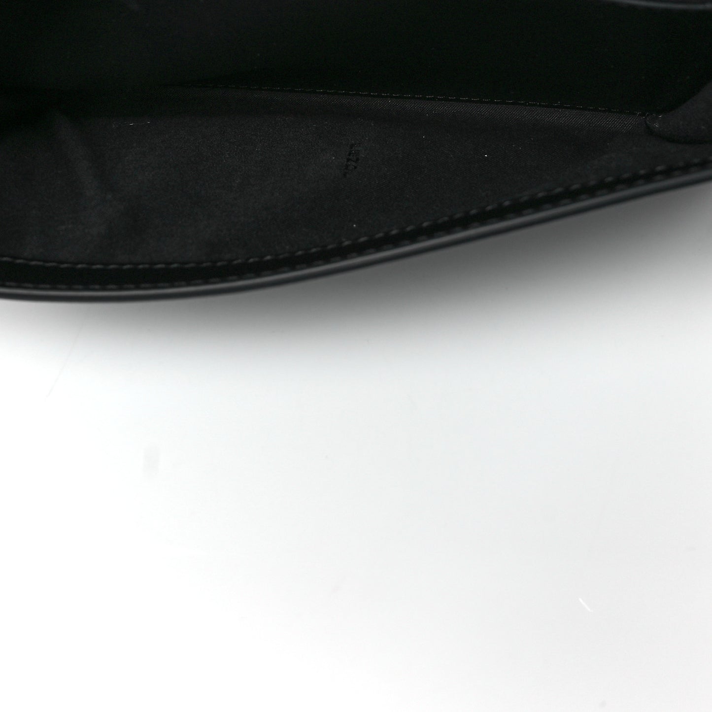 Vitello Liberty Pearl F is Fendi Wallet On Chain Black