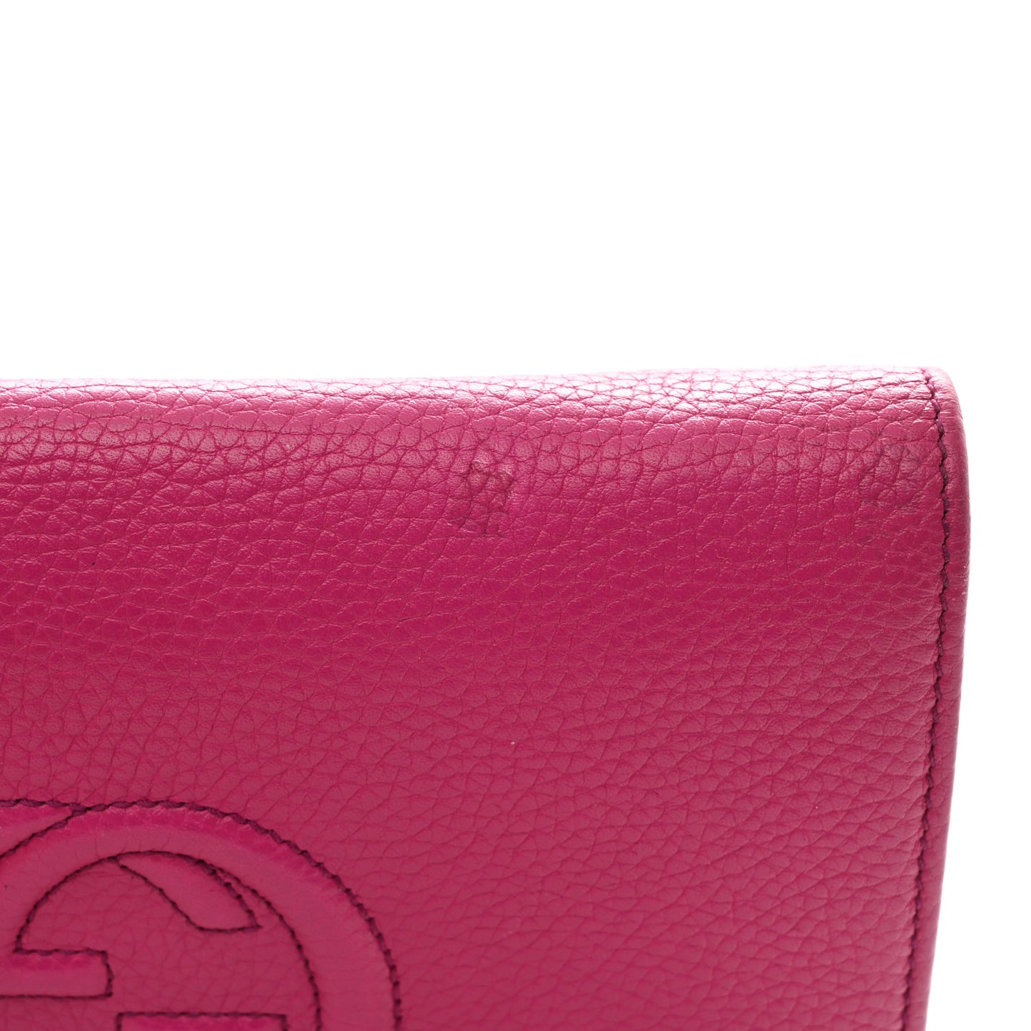 Pebbled Calfskin Soho Wallet on Chain Bright Bougainvillea
