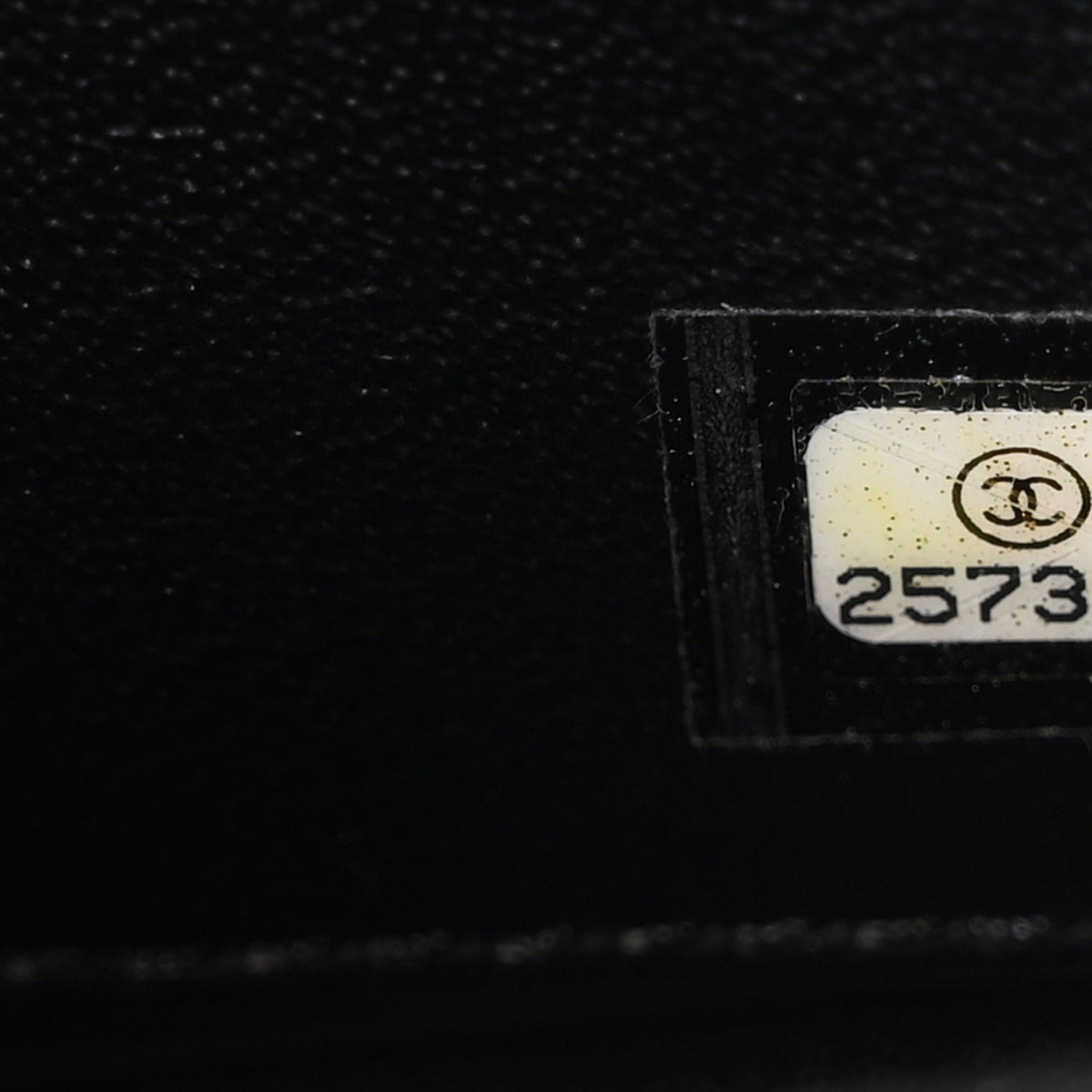 Caviar Quilted Medium Business Affinity Flap Black