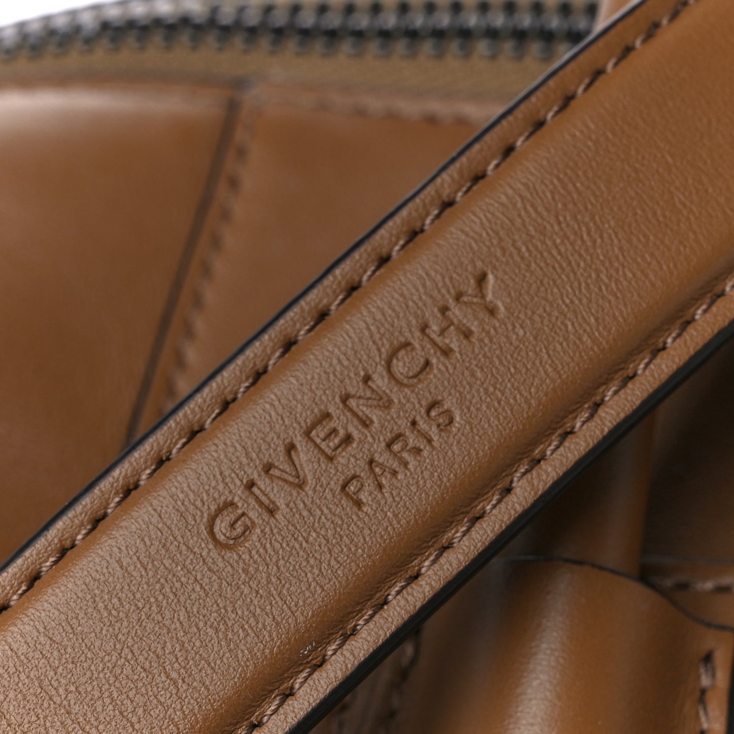 Soft Calfskin Medium Soft Antigona Tan