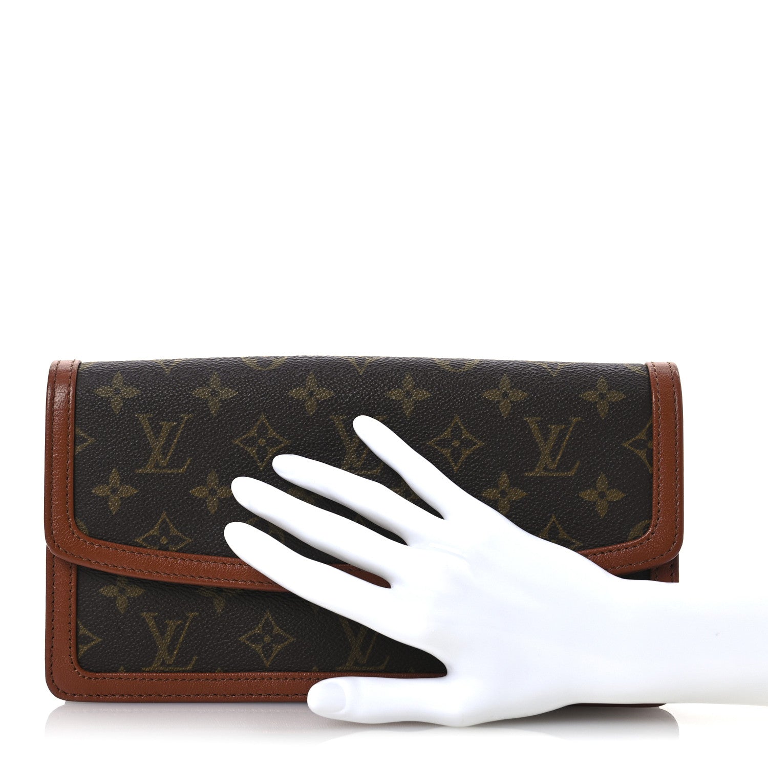 Louis Vuitton Monogram Pochette Dame 26 2 of 12