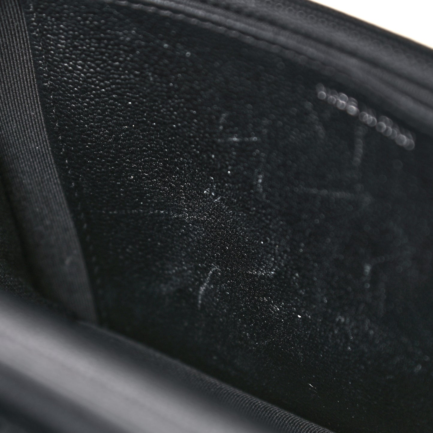 Grained Calfskin Quilted CC Box Wallet On Chain WOC Black