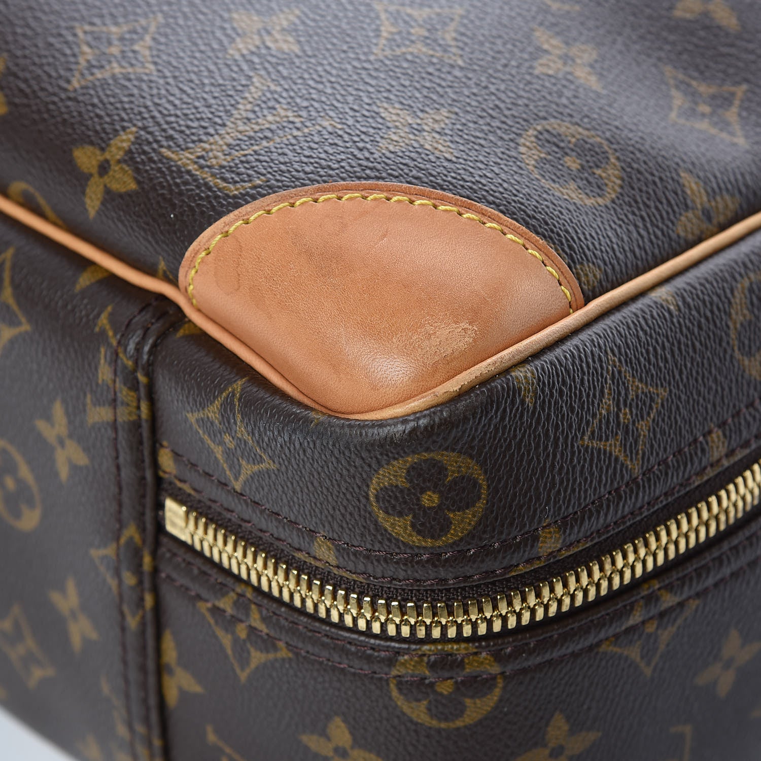 Louis Vuitton Monogram Sirius 45 9 of 14