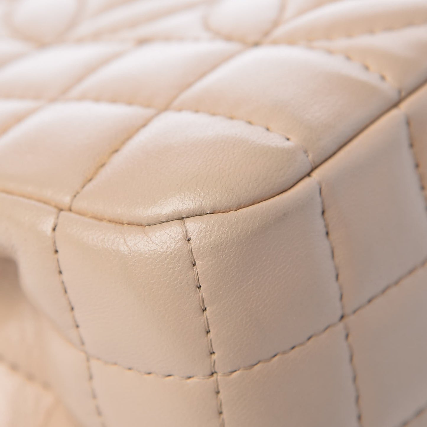 Lambskin Mini Lady Graphic Flap Ivory