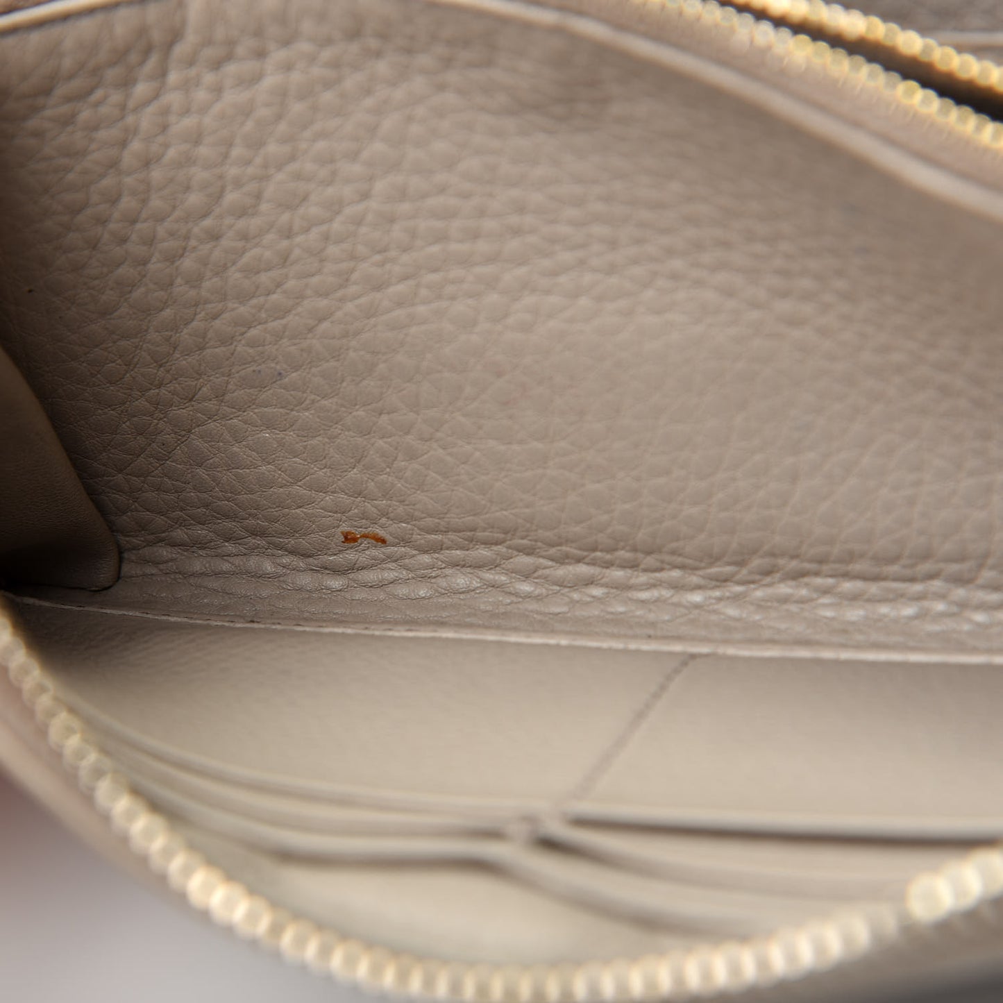 Vitello Daino Zip Around Wallet Pomice