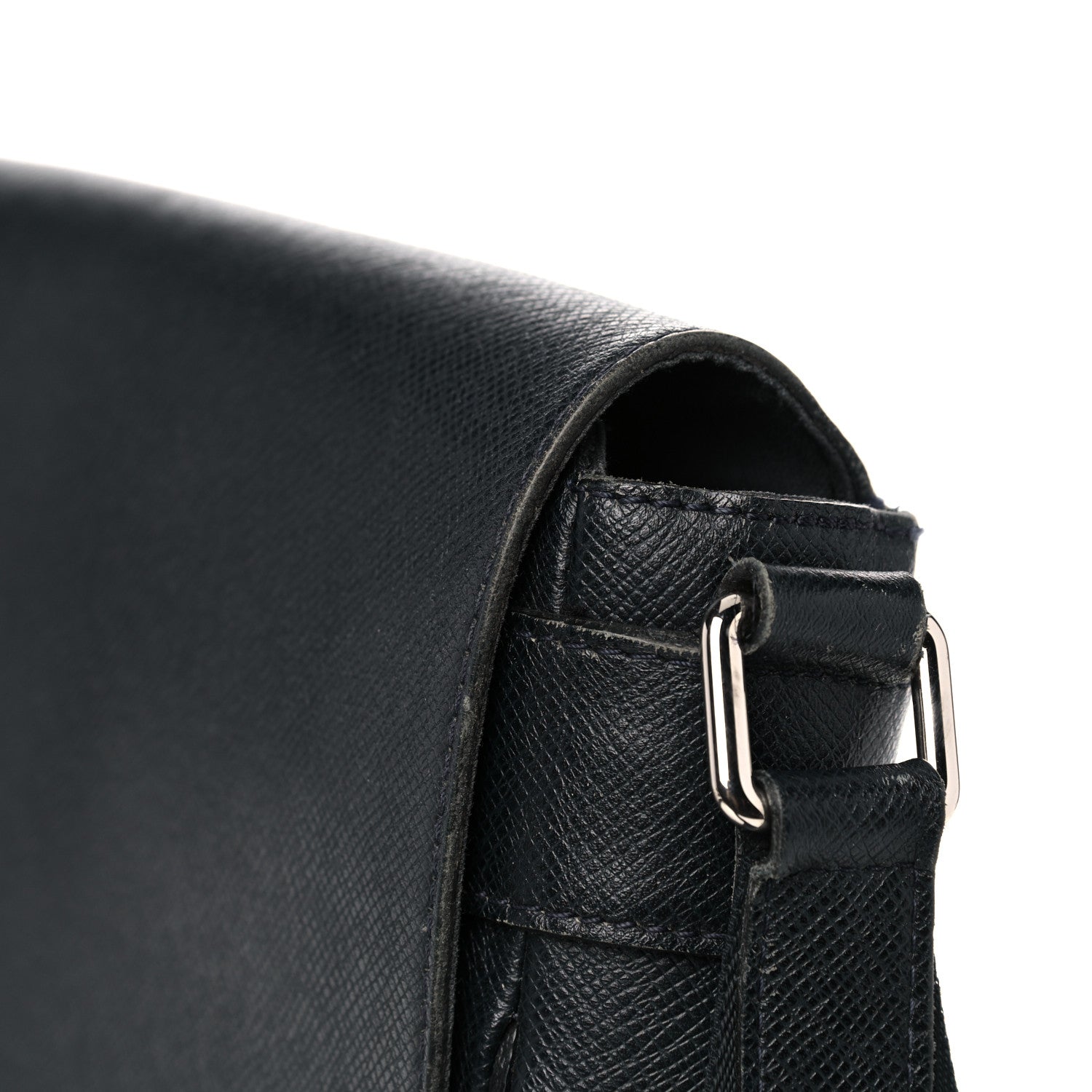 Louis Vuitton Taiga Milo Messenger Boreal 17 of 25