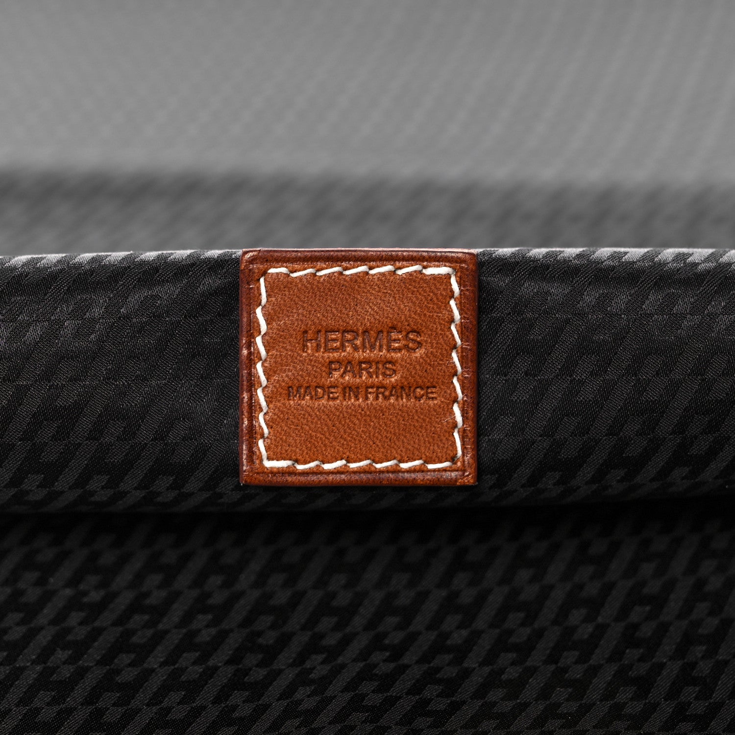 Hermes Technical Silk H en Bias Travelsilk Cube MM Black Fauve 6 of 11