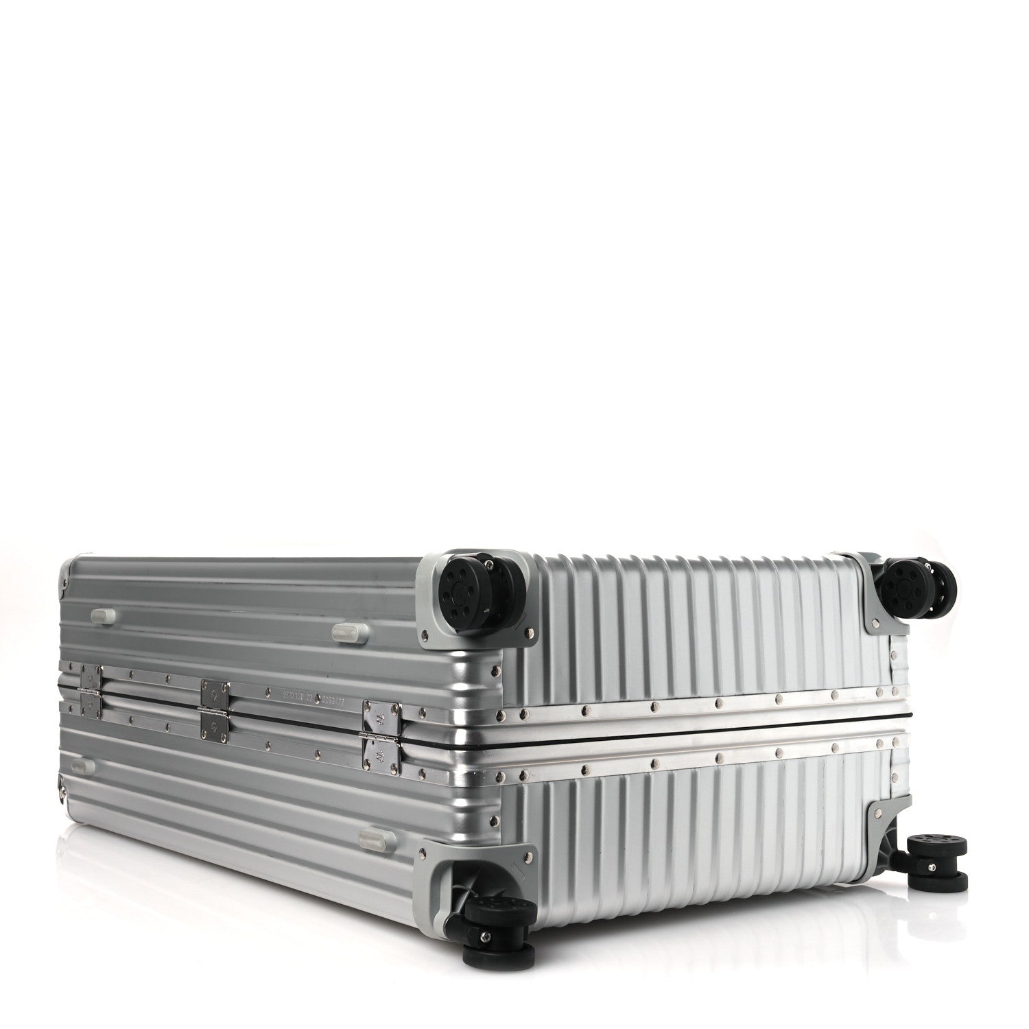 Rimowa Aluminum Classic Check-In L Silver 3 of 11